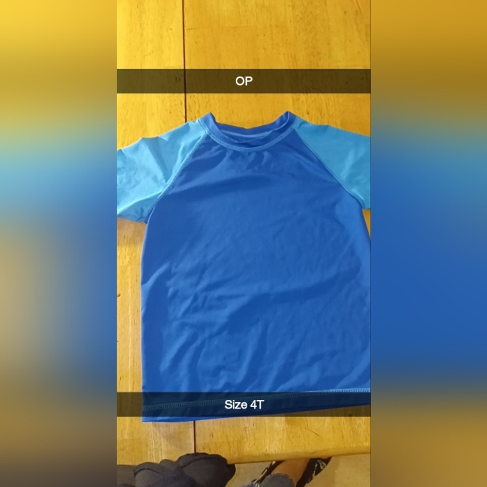 14 T-shirts